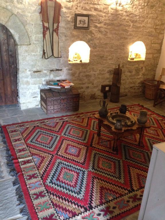 Konaku Guest House Gjirokastër Exteriör bild